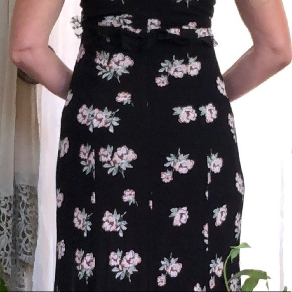 Very J Black Floral Maxi Dress Fully Lined Side Slit Lace Ruffles Size Small - Picture 6 of 7